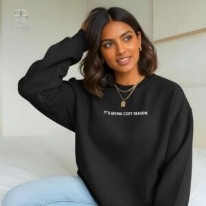 Black cozy sweatshirt with modern fit and soft fabric for casual wear